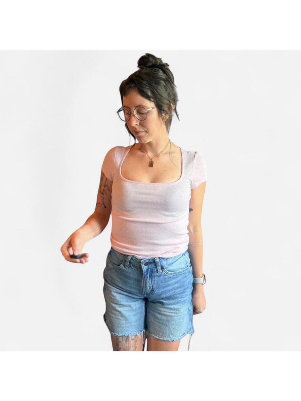 Old Navy Women's Pink and Blue Tshirt